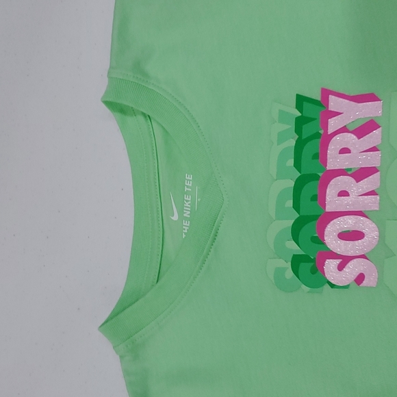 🆕️ Nike V Neck Tee - Picture 7 of 8